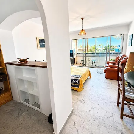De 92 M2 Climatise Face A La Avec Garage Σαιντ-Μαξίμ